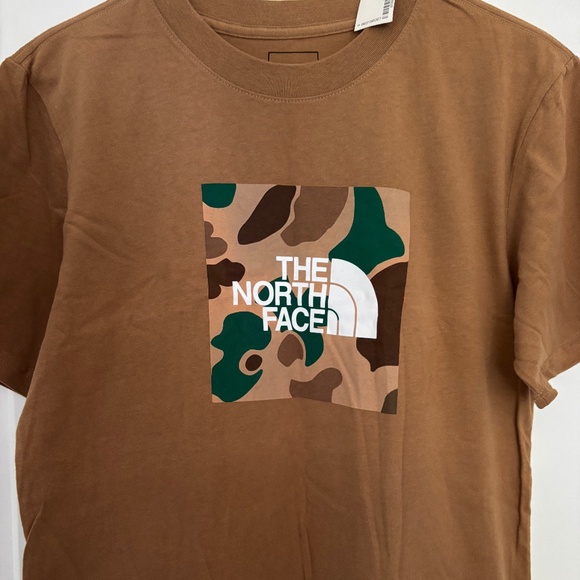 The North Face T-Shirts NEW - Picture 2 of 2